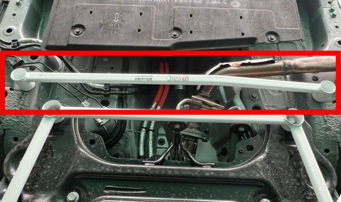 Middle lower (2points)