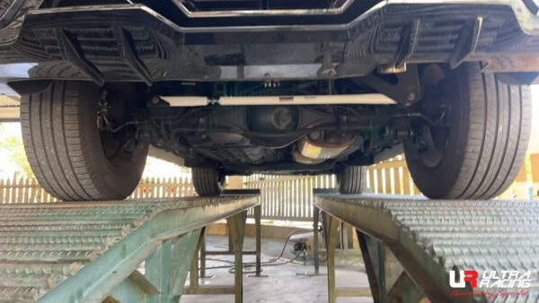 Panhard rod (2points-Adjustable)